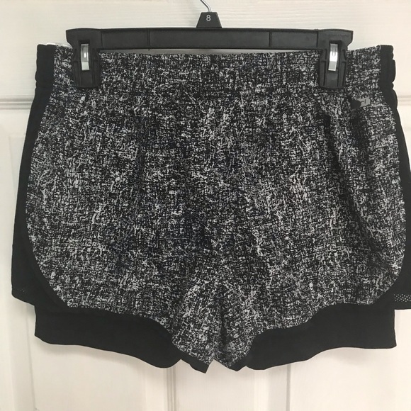 Running shorts - Picture 1 of 1
